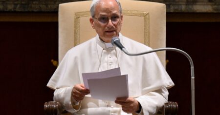 "La familia, unión estable entre hombre y mujer": primera definición del papa León XIV que marca una distancia con la comunidad LGBT imagen-13