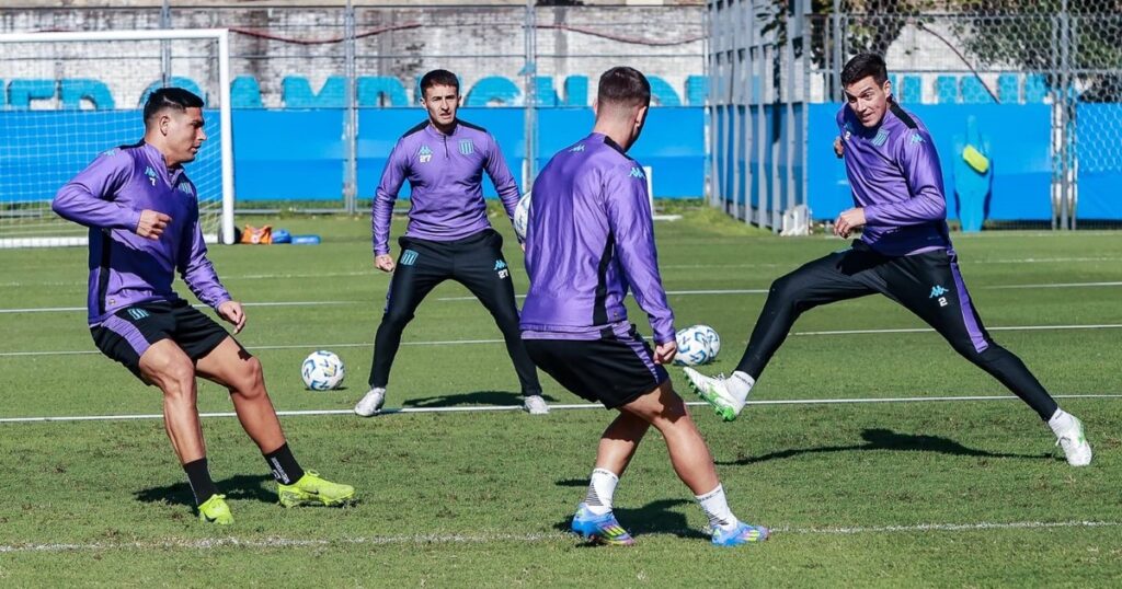 El delantero de Racing que recibió sondeos y cuál es su intención imagen-40