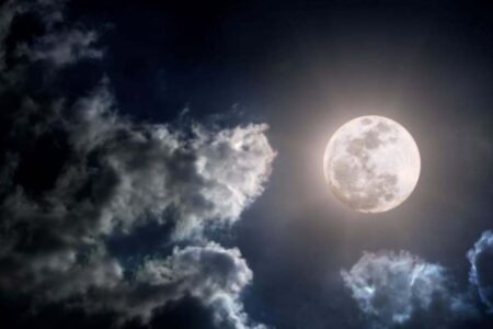 Cuándo es la Luna llena de mayo 2025 imagen-12
