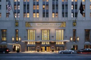 La fecha exacta en que reabrirá el famoso hotel de Nueva York que se salvó de cerrar tras una reforma millonaria imagen-4