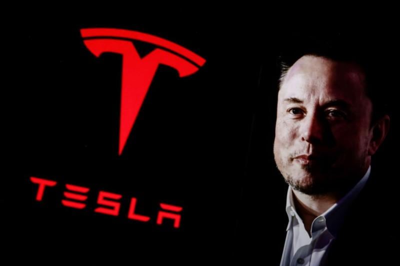 Dieron un adelanto de US$50.000 por un diseño exclusivo de Tesla, pero 8 años después el vehículo sigue sin fabricarse imagen-92