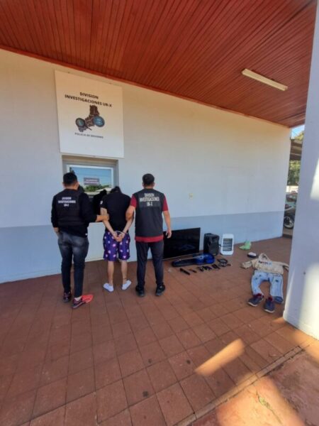 Se llevó el televisor, la estufa y la guitarra del vecino: lo atraparon en su casa imagen-18
