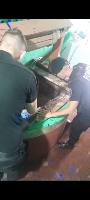 Tensión en un barrio de Oberá: rescataron a un pintor que cayó en un pozo de agua de 20 metros de profundidad imagen-26