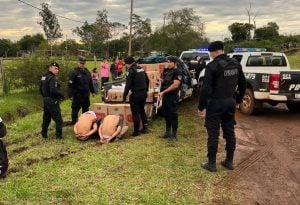 Secuestraron un millonario cargamento de cigarrillos tras una persecución e intento de fuga en San José  imagen-3