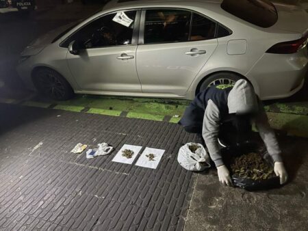 Dos «dealers» detenidos en pleno «delivery» de droga en Posadas: Tenían $5 millones en marihuana imagen-6