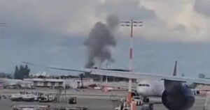 Israel promete venganza y amenaza a Irán tras el ataque de los rebeldes de Yemen contra una zona del aeropuerto de Tel Aviv imagen-4