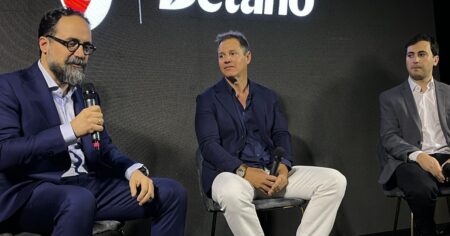 River oficializó a Betano como nuevo main sponsor de la camiseta imagen-16