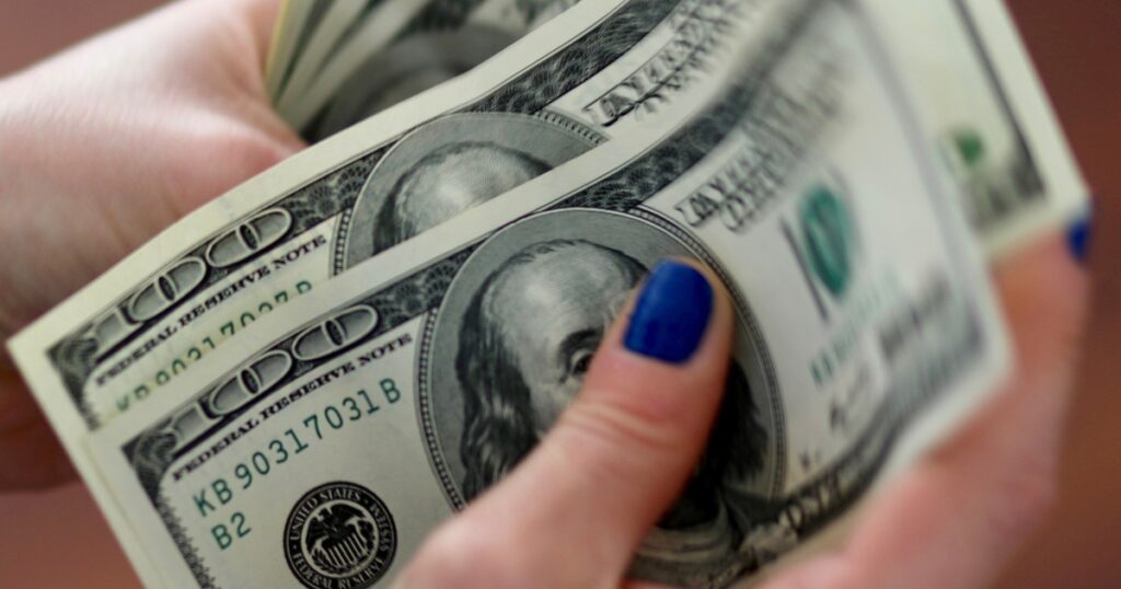 Dólar CCL hoy: a cuánto cotiza este domingo 04 de mayo imagen-98