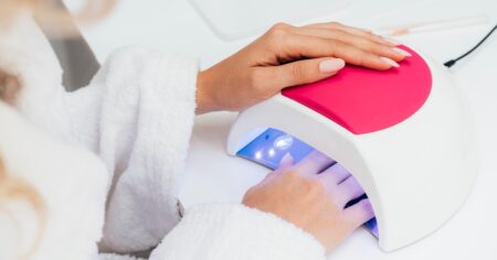 Científicos del Conicet confirman cuáles son los cambios en la piel por el uso de las lámparas LED para esmaltes imagen-21