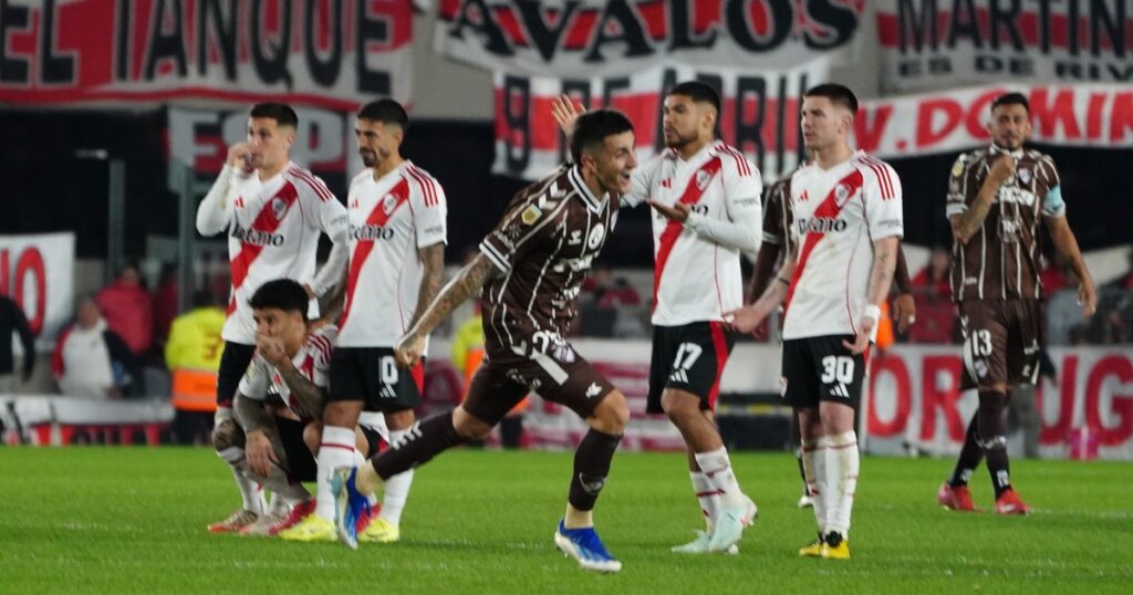 Video: la victoria por penales de Platense ante River en el Monumental imagen-45