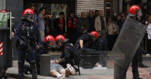 Disturbios previo a la final de la Europa League deja un saldo de tres detenidos imagen-2