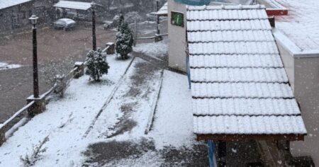 Con el frío polar, Córdoba tuvo su primera nevada de la temporada: las fotos y los videos imagen-8