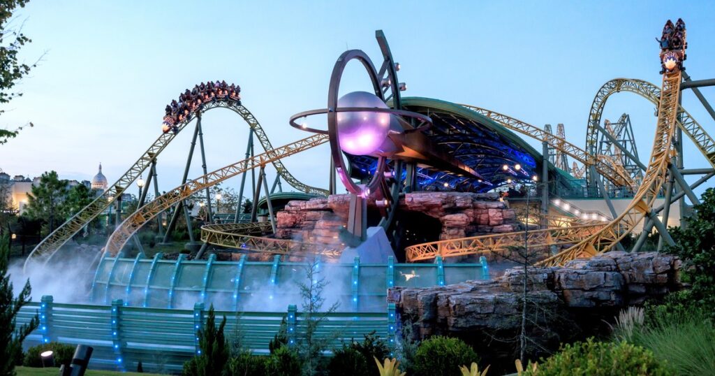 Una montaña rusa de doble lanzamiento y más de 50 atracciones con tecnología innovadora: ya abrió Epic Universe, el nuevo parque de Universal Orlando imagen-91