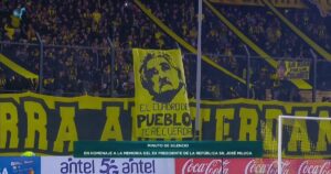 Peñarol recordó a los desaparecidos y honró a Pepe Mujica imagen-3