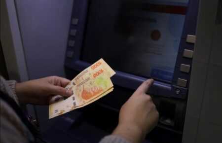 Nuevos límites para retirar efectivo en cajeros automáticos: cuánto permite cada banco imagen-123
