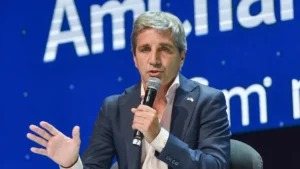Caputo advierte a los gobernadores: “Si no bajan Ingresos Brutos, la población los va a penalizar” imagen-1