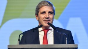Se espera una semana de anuncios económicos para mantener el valor del dólar imagen-4