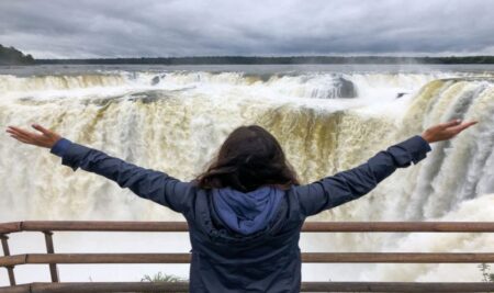 Fin de semana XXL: más de un millón de turistas viajaron por el país y gastaron $256.000 millones, Cataratas entre los destinos más elegidos imagen-14