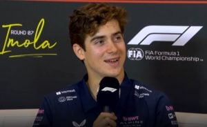 Furor por Colapinto en Barcelona: el argentino revolucionó las calles en un evento de Alpine previo al GP imagen-8
