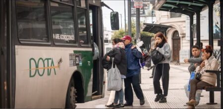 Fracasó la negociación entre el Gobierno y la UTA: este martes habrá paro de colectivos durante 24 horas imagen-9