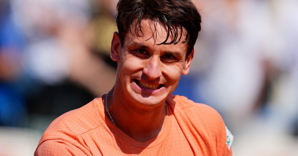Masters 1000 de Roma: Ugo Carabelli se recuperó ante Carreño Busta y logró un triunfo en la avanzada de los argentinos en el Foro Itálico imagen-98