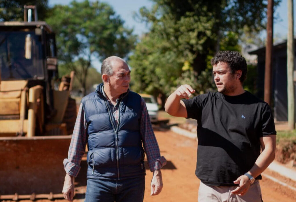 Daniel Vigo: “Asfaltamos más de 4 mil cuadras en Posadas para que la ciudad siga avanzando” imagen-4