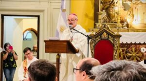 La Iglesia rechazó la baja de la edad de imputabilidad: “Poner en situación de encierro a un chico no soluciona el problema de raíz” imagen-1