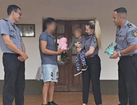 Momentos dramáticos pasó una familia posadeña: “Mi hija no respiraba y los policías la salvaron” imagen-10