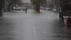 Inundaciones, caos y preocupación: el temporal golpea con fuerza al AMBA imagen-1