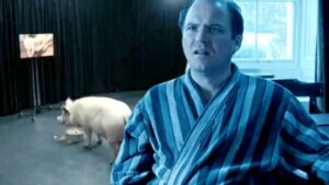 Hay un personaje que aparece en todas y cada una de las temporadas de 'Black Mirror', pero pasa desapercibido fácilmente imagen-3