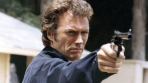 Hoy en TV: la exitosa película de acción en la que Clint Eastwood acabó mal con su director y con su guionista imagen-1
