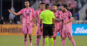 Lionel Messi disparó contra los arbitrajes de la MLS: “Tendrían que mirar un poquito más el tema” imagen-1