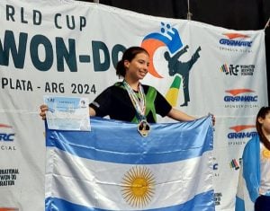 Con 17 años y cinturón negro, Geraldine Gorosito representará a Misiones en el Mundial de Taekwondo: “Mi sueño es ser campeona y que suene el himno argentino” imagen-7