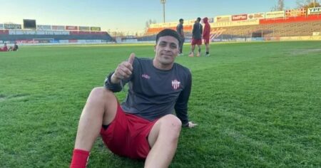 Tras más de ocho meses de inactividad, Brian Fernández vuelve al fútbol imagen-16