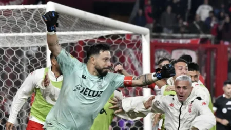 Huracán derrotó por penales a Independiente y es el primer finalista del Torneo Apertura: reviví lo mejor - TyC Sports imagen-5