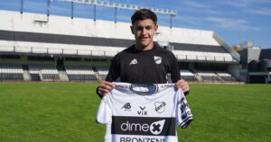 Fue titular en Boca, busca lucirse en el ascenso y no duda: "Herrón está listo para ser el DT" imagen-3