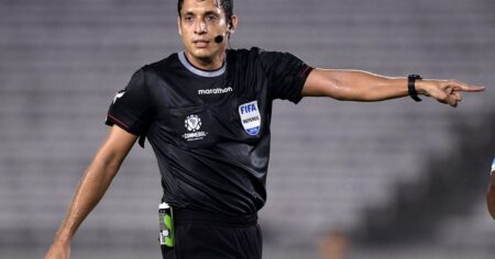 El duro último antecedente de River con el árbitro que dirigirá vs. Independiente del Valle imagen-14