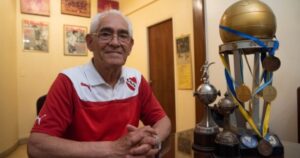 Pancho Sá con Olé: es el máximo ganador de Copas, dirigió a Riquelme y dio su pronóstico para el Boca-Independiente imagen-1