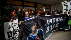 Suspenden por siete días el juicio por la muerte de Maradona tras acusaciones contra una jueza imagen-2