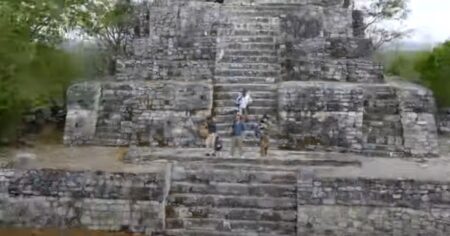 Polémica y demanda al youtuber Mr. Beast que grabó con drones templos de 2 mil años en México imagen-18