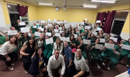 Iguazú: En un sencillo acto 65 técnicos en enfermería recibieron su titulo imagen-15