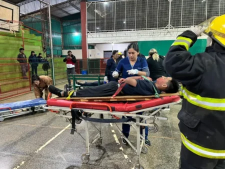 Bomberos Voluntarios de Puerto Esperanza realizaron un simulacro de rescate en incendio imagen-13