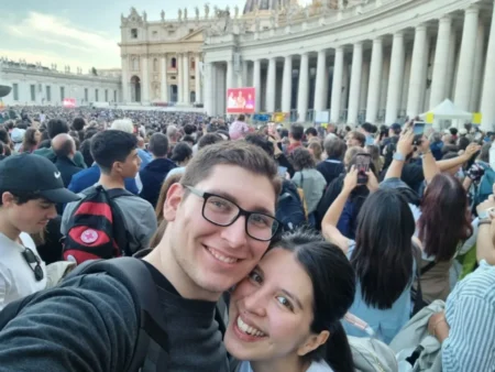 María y Kevin, misioneros presentes en la histórica asunción de León XIV imagen-12