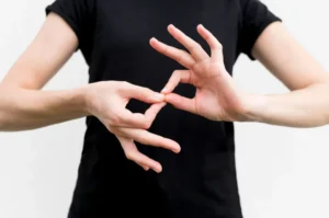 Forman al personal de salud en lengua de señas imagen-2