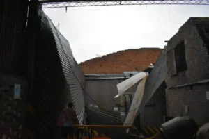 Temporal en San Pedro: "Cuando vi venia igual que un tornado, volaban palos y se levantó todo el techo"  imagen-1