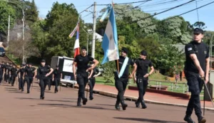 Revalorizando la entrega en servicio, se rindió homenaje a los efectivos al conmemorarse 169 Aniversario de la Policía de Misiones imagen-2
