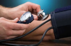 Hipertensión: una amenaza invisible que afecta a cuatro de cada diez pacientes adultos imagen-1