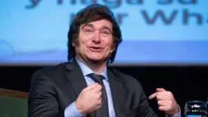 Milei oficializó una alianza con el PRO para disputarle la provincia de Buenos Aires a Kicillof imagen-2