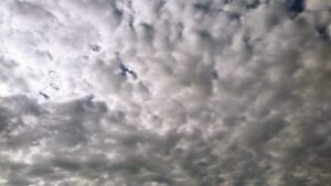 Lunes con cielo nublado y posibles lluvias aisladas en el norte de Misiones imagen-1