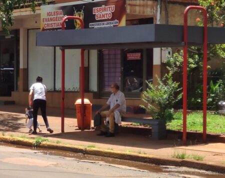 Malestar en Eldorado por el paro de colectivos: largas caminatas, gastos extras y demoras imagen-122